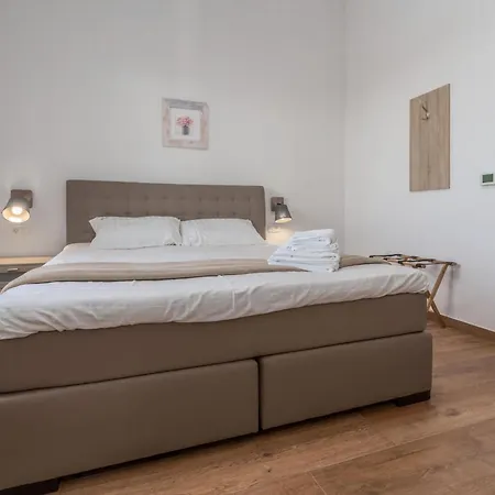 Tolles In Deklici Mit Privatem Pool Holiday home