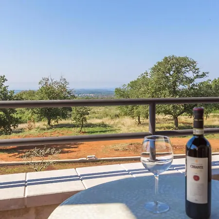 Tolles In Deklici Mit Privatem Pool Holiday home Kastelir