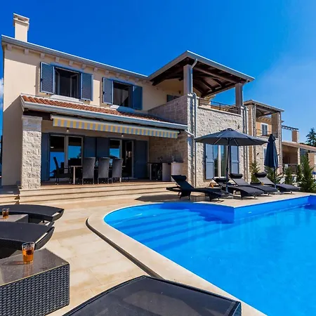 Holiday home Tolles In Deklici Mit Privatem Pool *